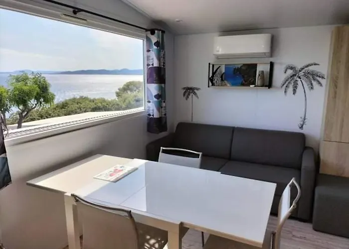 Mobil Avec Vue Exceptionnelle * Saint-Raphael (Var)